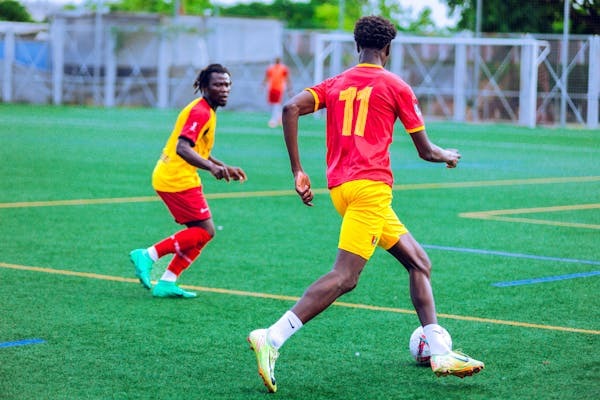 巴甲激战：Santos FC2-2战平Mirassol FC，国家队主帅现场观战